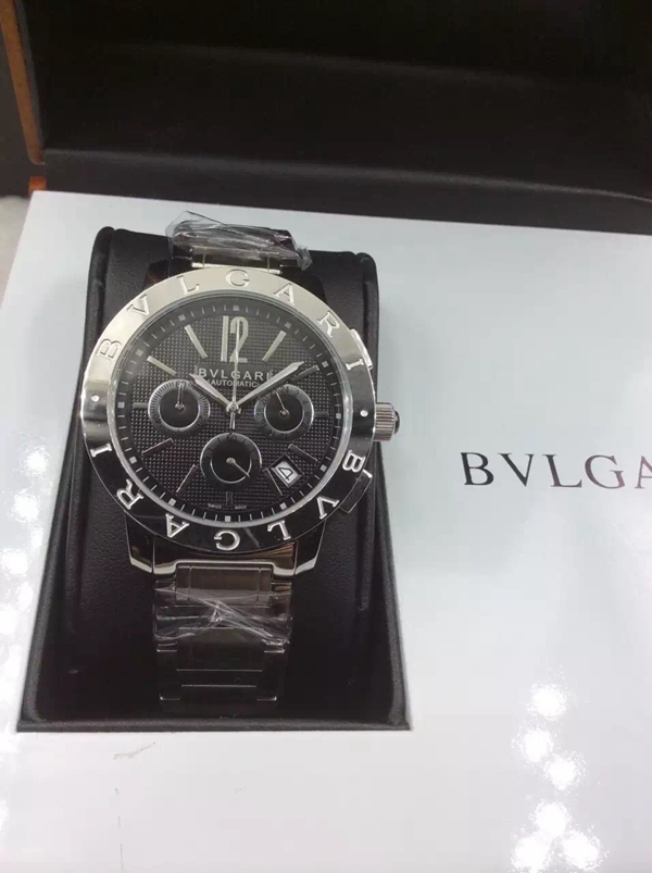 ブルガリ時計正面デザイン